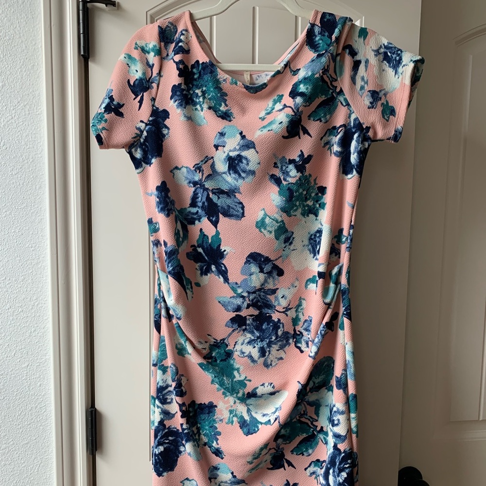 Pink floral print maternity dress size medium